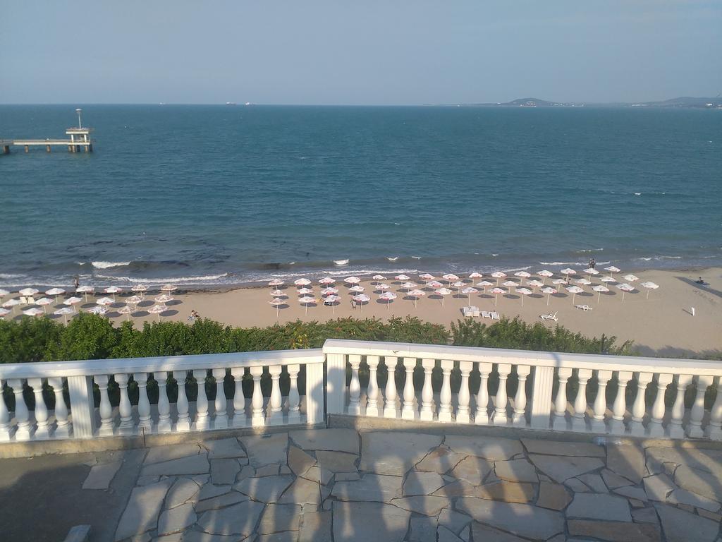 Flora Beach Apartaments Burgas Екстер'єр фото