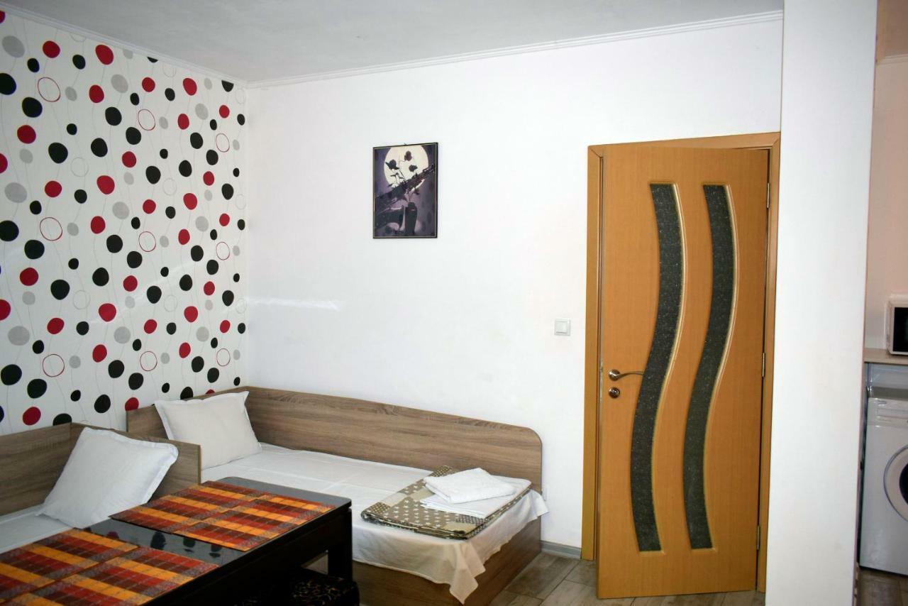 Flora Beach Apartaments Burgas Екстер'єр фото